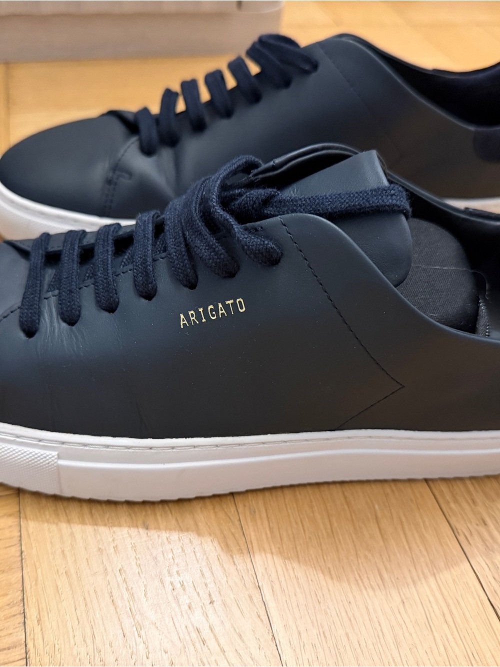Axel Arigato Blue Leather Low-Top Sneakers with White Sole